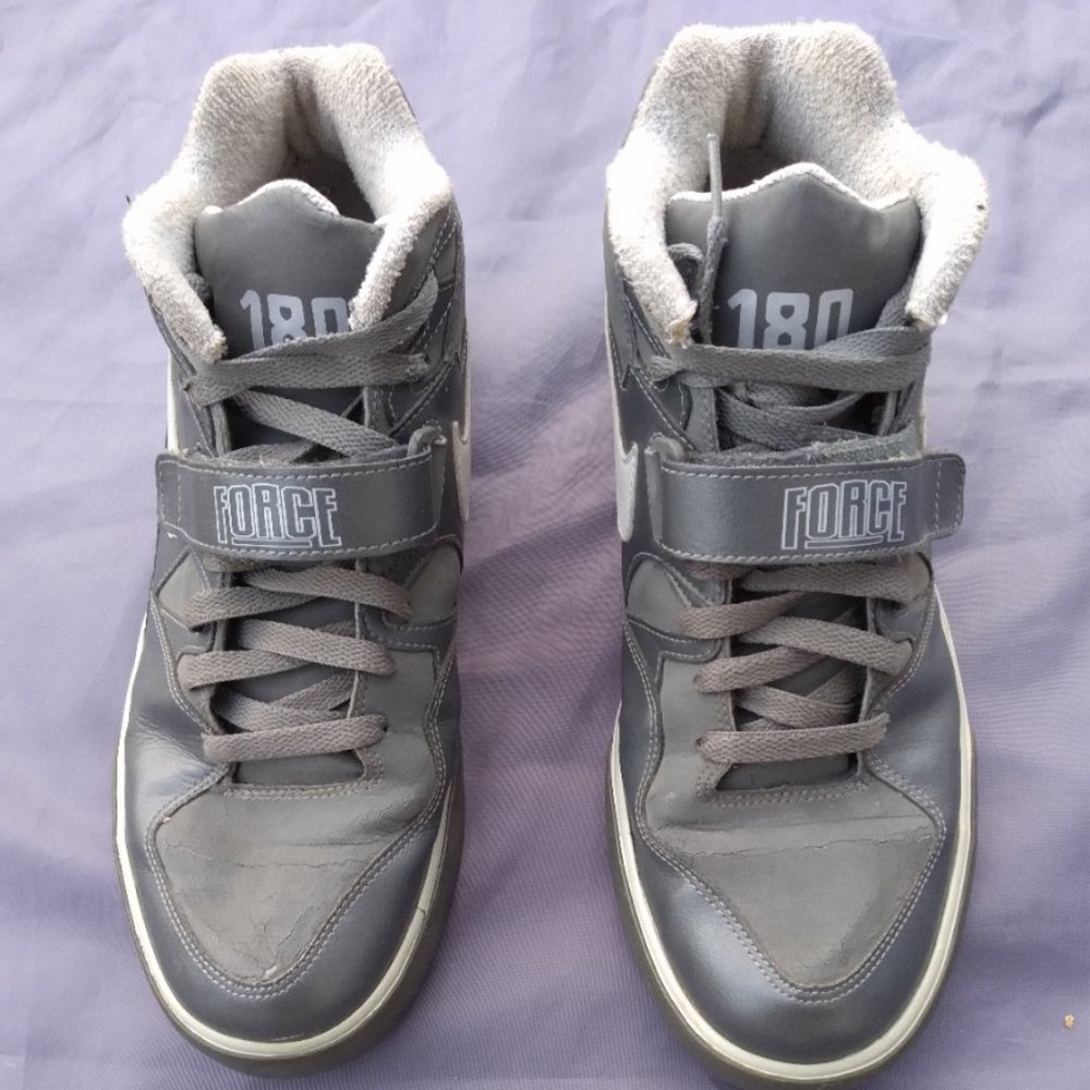 Gray Air Force One USED CONDITION